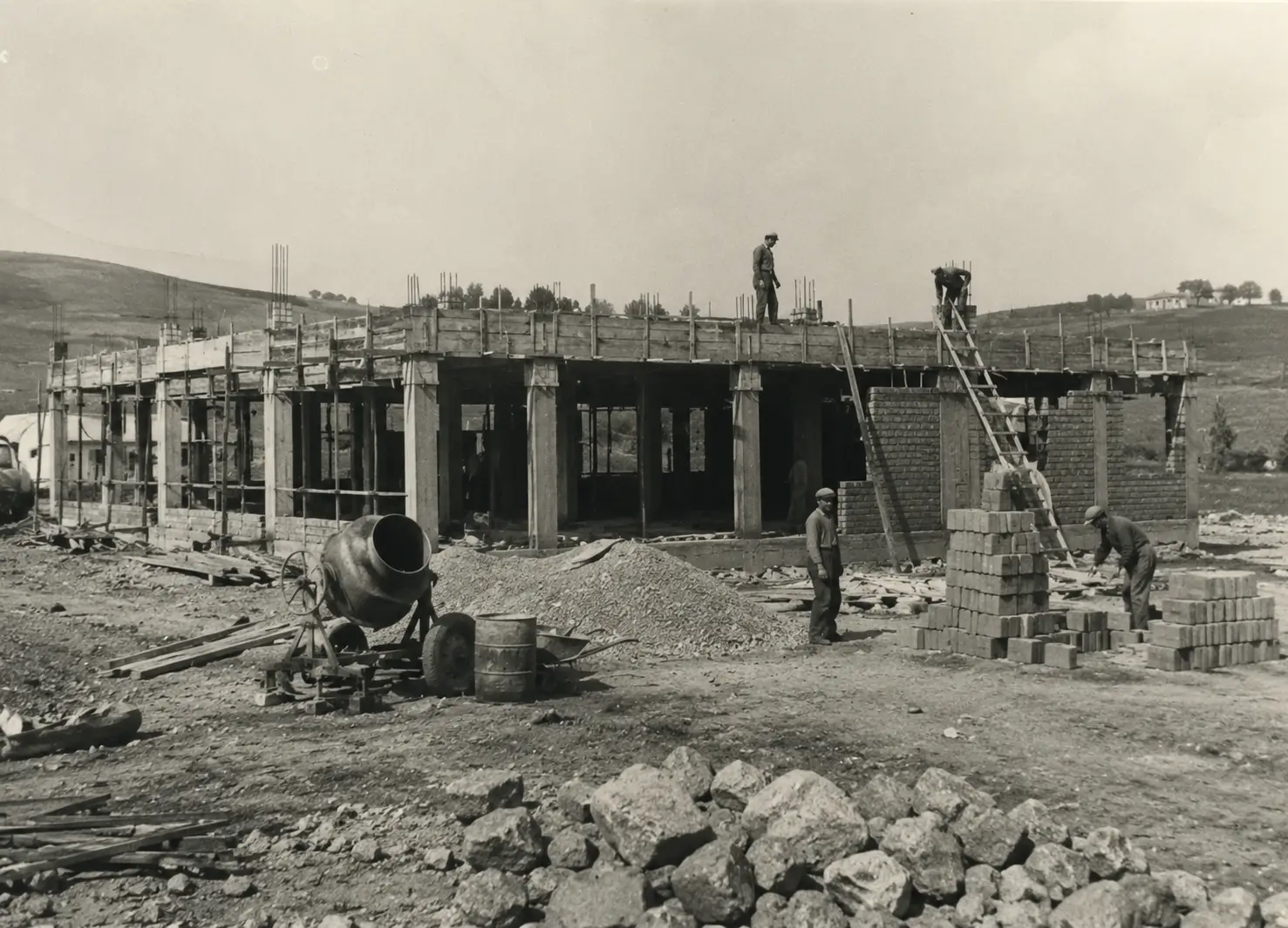 1972